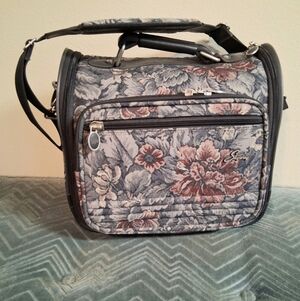 Skyway Tapestry Carryon Like Bag